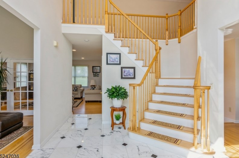 50 Deanna Dr, East Hanover, NJ 07936-3209