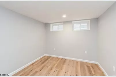 72 Sunset Ave, Newark, NJ 07106 - Photo 12