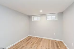 72 Sunset Ave, Newark, NJ 07106 - Photo 12