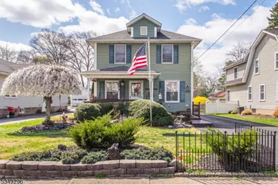 642 Lincoln Ave, Pompton Lakes, NJ 07442 - Photo 1