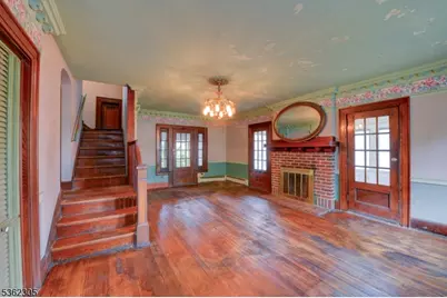 28 Forest Dr, Bloomfield, NJ 07003 - Photo 8