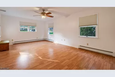 39 Mildred Terr, Clark Township, NJ 07066 - Photo 10