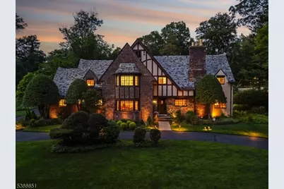 945 Woodland Ave, Plainfield, NJ 07060 - Photo 1