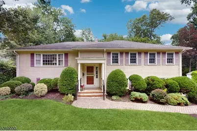 47 Knollwood Dr, New Providence, NJ 07974 - Photo 1