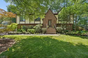 15 Woglum Pl, Berkeley Heights Township, NJ 07922 - Photo 1