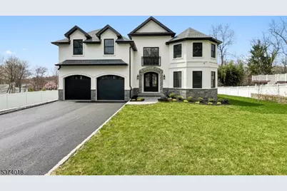 10 Kathleen Ct, Wayne, NJ 07470 - Photo 1