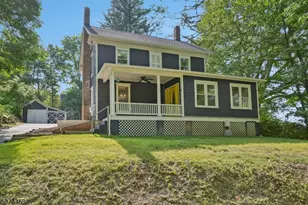 4 Edgehill Rd, Blairstown Township, NJ 07825 - Photo 1
