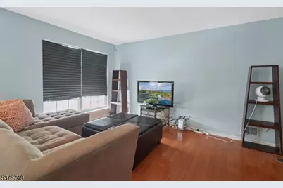 47 Howard Ct, Newark, NJ 07103 - Photo 4