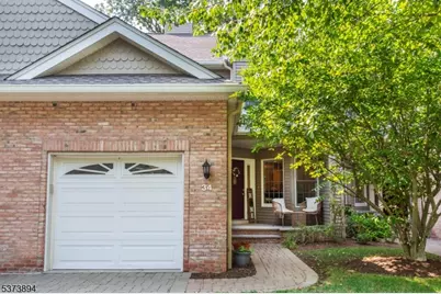 34 Trotters Ln, Allendale, NJ 07401 - Photo 1