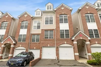 19 Nelke Ct, Hawthorne, NJ 07506 - Photo 1