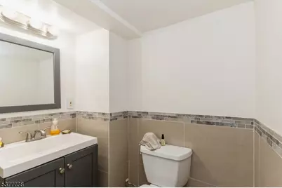 656 Scotland Rd, Orange, NJ 07050 - Photo 20