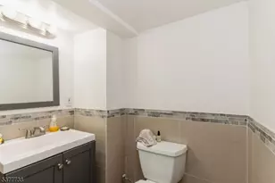 656 Scotland Rd, Orange, NJ 07050 - Photo 20