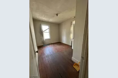 51 Brookwood St, East Orange, NJ 07018 - Photo 16
