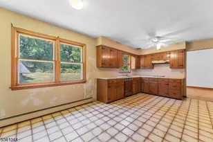 8 Herman Thau Rd, Clinton Township, NJ 08801 - Photo 10