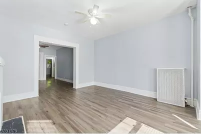 147 Seymour Ave, Newark, NJ 07108 - Photo 4