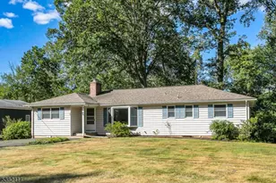 28 Fieldstone Dr, Hanover Township, NJ 07981 - Photo 1