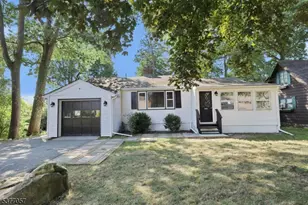 32 Heighwood Trail, Sparta Township, NJ 07871 - Photo 2