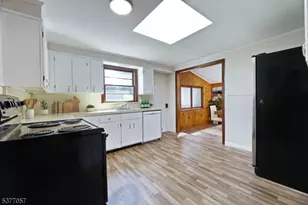 32 Heighwood Trail, Sparta Township, NJ 07871 - Photo 12