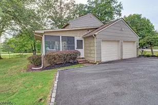 22 Valley View Dr, East Hanover Township, NJ 07936 - Photo 20