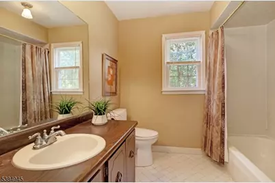 22 Valley View Dr, East Hanover Township, NJ 07936 - Photo 16