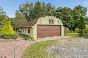 215 Stamets Rd, Holland Township, NJ 08848 - Photo 2