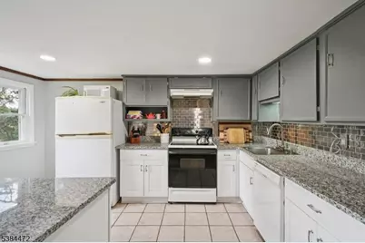 133 Hillside Dr, Andover Township, NJ 07860 - Photo 12