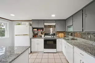 133 Hillside Dr, Andover Township, NJ 07860 - Photo 12