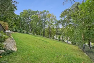 133 Hillside Dr, Andover Township, NJ 07860 - Photo 30