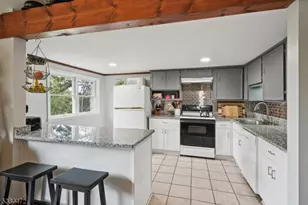 133 Hillside Dr, Andover Township, NJ 07860 - Photo 10