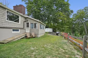 133 Hillside Dr, Andover Township, NJ 07860 - Photo 28