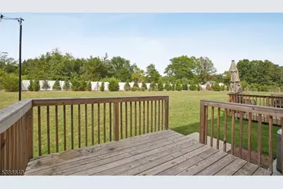 15 Pansy Ct, Franklin Township, NJ 08873 - Photo 32