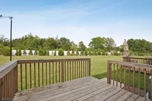 15 Pansy Ct, Franklin Township, NJ 08873 - Photo 32