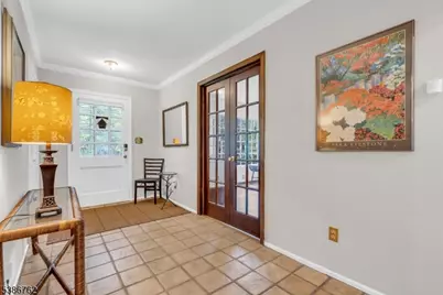23 Hunters Trl, Warren Township, NJ 07059 - Photo 2