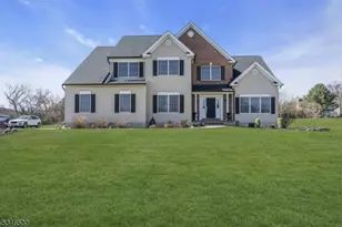 400 Bradford Ln, Greenwich Township, NJ 08804 - Photo 1