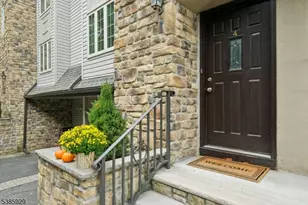 4 Daria Ln, Berkeley Heights Township, NJ 07922 - Photo 1