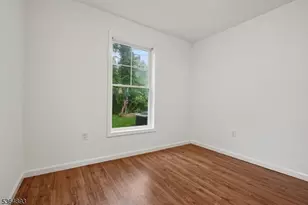 87B N 18th St, East Orange, NJ 07017 - Photo 8