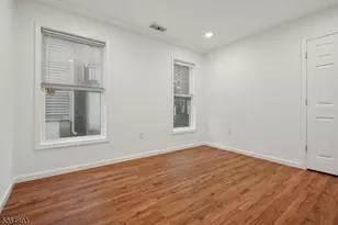 87B N 18th St, East Orange, NJ 07017 - Photo 6