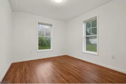 87-B N 18th St, East Orange, NJ 07017 - Photo 10