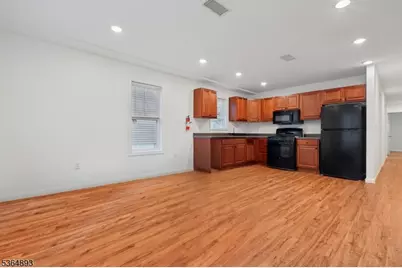 87-B N 18th St, East Orange, NJ 07017 - Photo 4