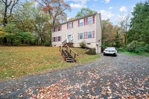 50 Zulauf Ln, Oxford Township, NJ 07863 - Photo 2