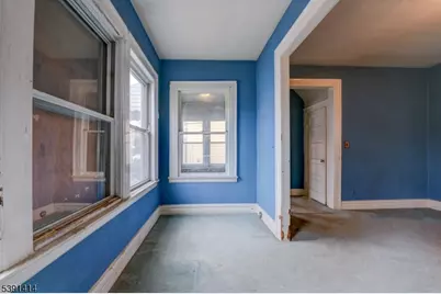 570 Jackson Ave, Elizabeth, NJ 07201 - Photo 2