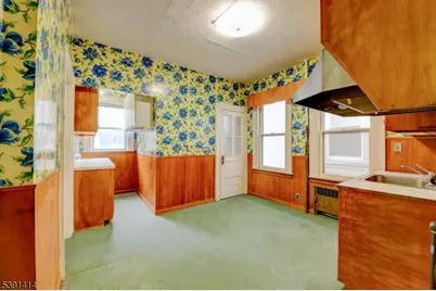 570 Jackson Ave, Elizabeth, NJ 07201 - Photo 8