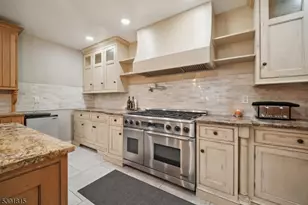 356 N Arlington Ave, East Orange, NJ 07017 - Photo 6