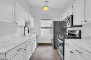 1910 Spruce Hills Dr, Glen Gardner, NJ 08826 - Photo 8