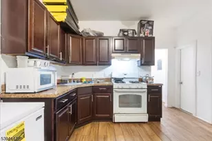 552 Norwood St, East Orange, NJ 07018 - Photo 12