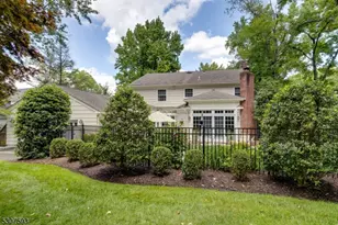 11 Mountainview Dr, Mountainside, NJ 07092 - Photo 40