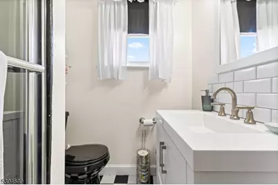 4 Sager Pl, Irvington, NJ 07111 - Photo 26