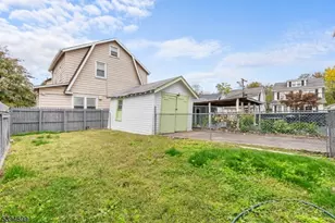 4 Sager Pl, Irvington, NJ 07111 - Photo 32