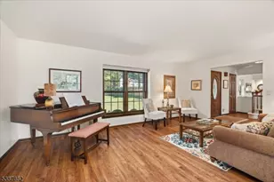 33 John Dr, Clinton Township, NJ 08801 - Photo 18