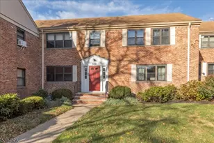 58 B Sandra Cir, Westfield, NJ 07090 - Photo 2